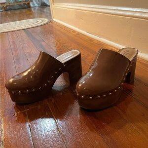 Wild Pair Adorre Womens Faux Leather Studded Clogs